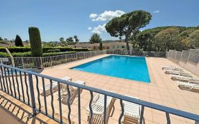 Les Pins Bleus