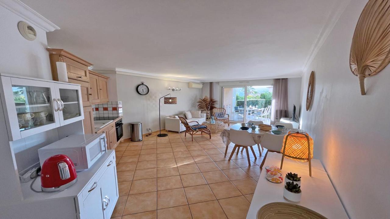 Appartement Les Pins Bleus à Sainte-Maxime Extérieur photo