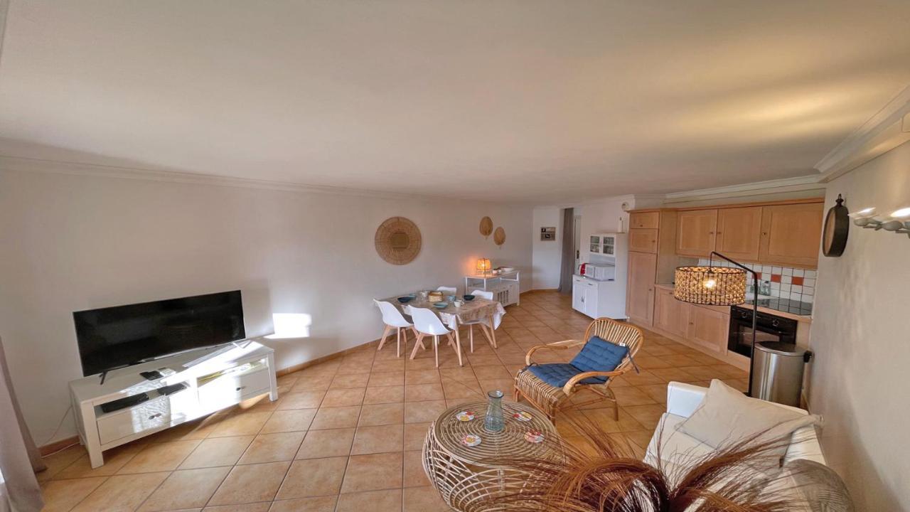 Appartement Les Pins Bleus à Sainte-Maxime Extérieur photo
