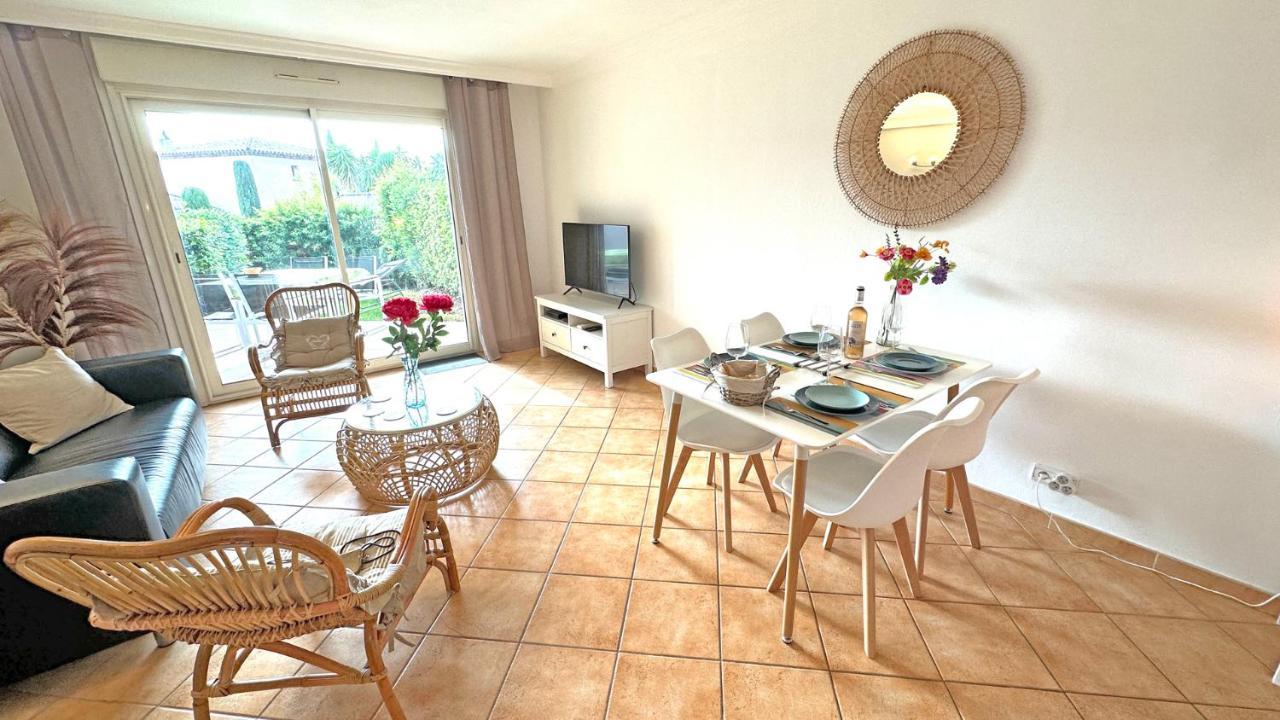 Appartement Les Pins Bleus à Sainte-Maxime Extérieur photo