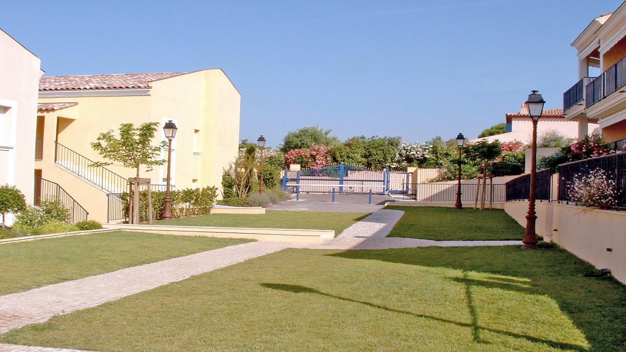 Appartement Les Pins Bleus à Sainte-Maxime Extérieur photo