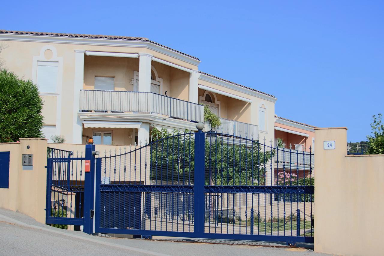Appartement Les Pins Bleus à Sainte-Maxime Extérieur photo