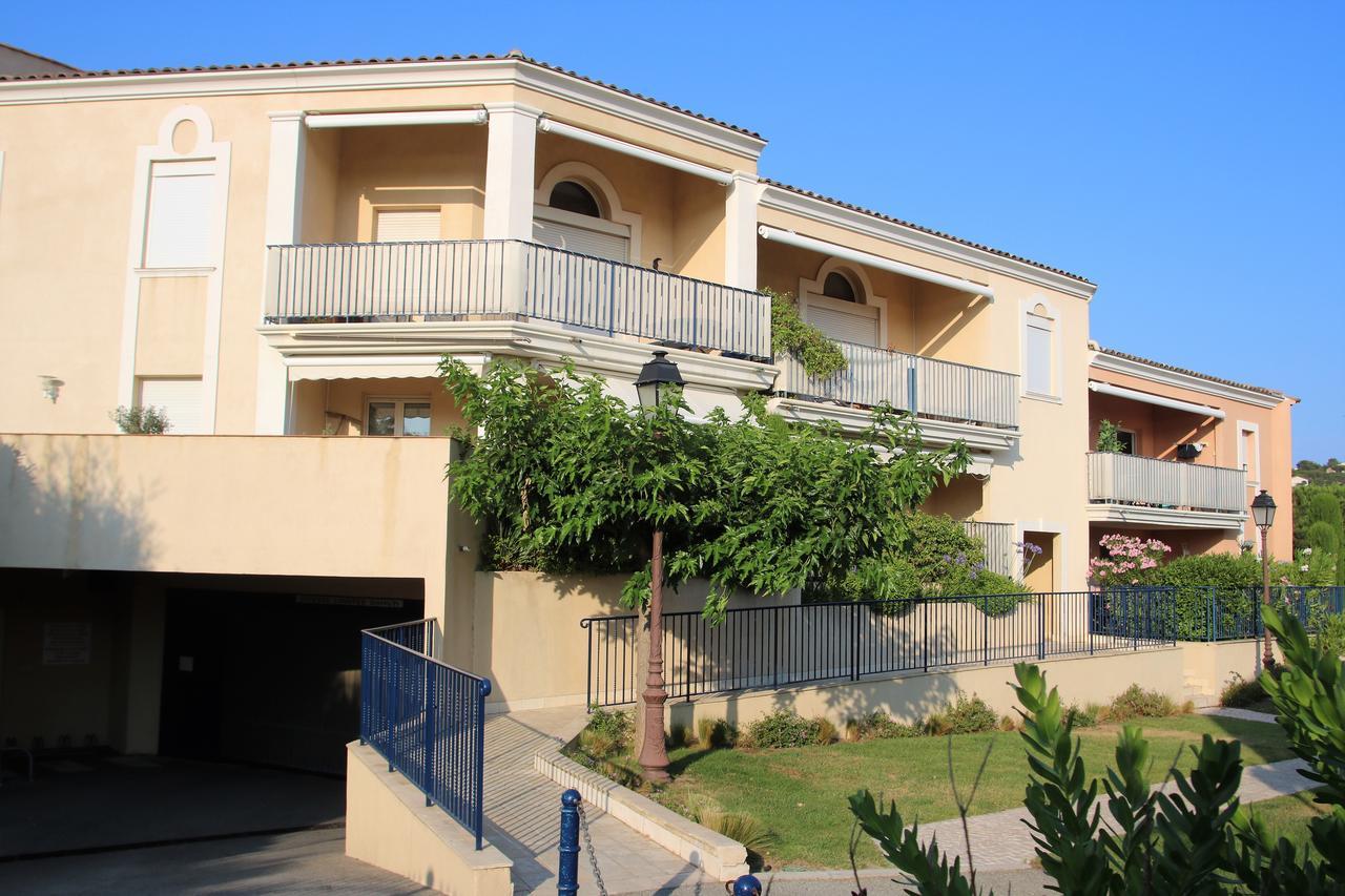 Appartement Les Pins Bleus à Sainte-Maxime Extérieur photo